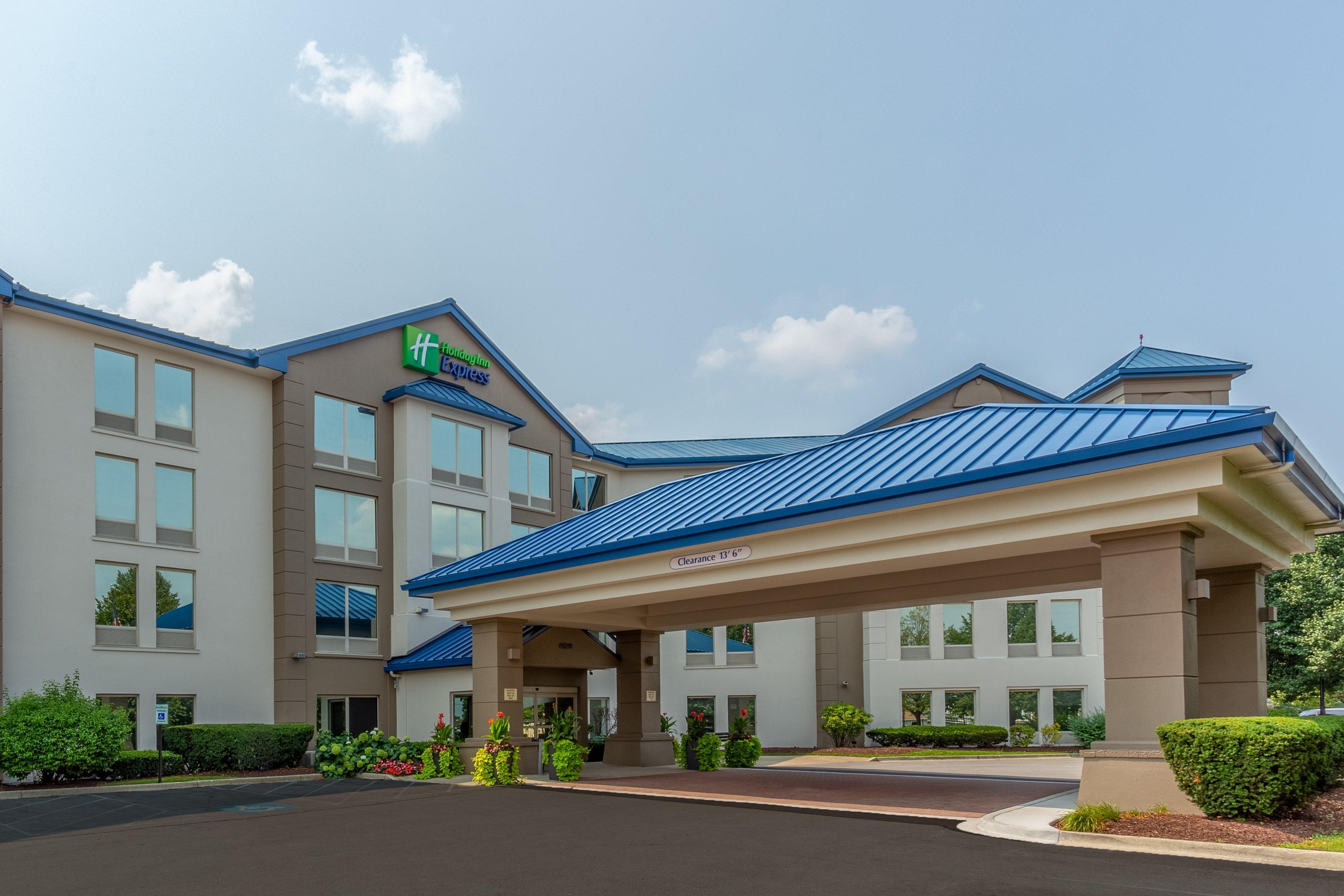 Holiday Inn Express & Suites Chicago-Midway Airport, An Ihg Hotel Bedford Park Exterior photo