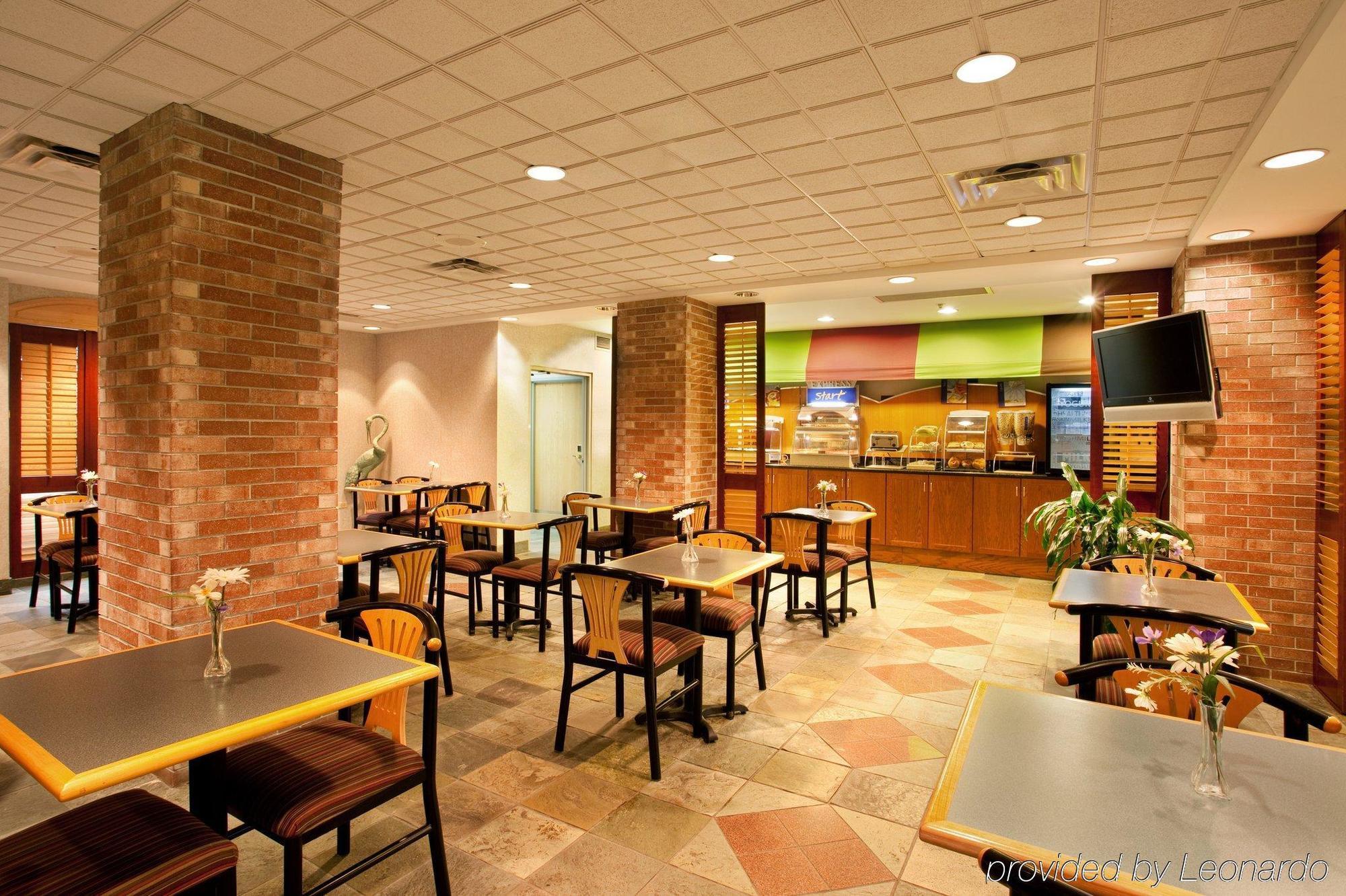 Holiday Inn Express & Suites Chicago-Midway Airport, An Ihg Hotel Bedford Park Restaurant photo